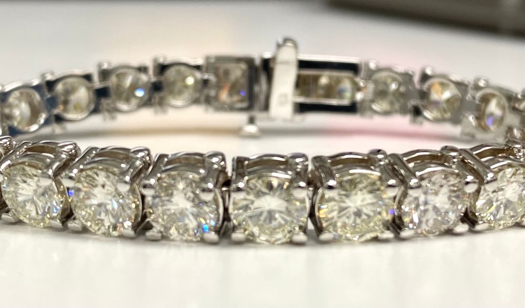 Diamond Tennis Bracelet (26.01 CT Diamonds) in White Gold