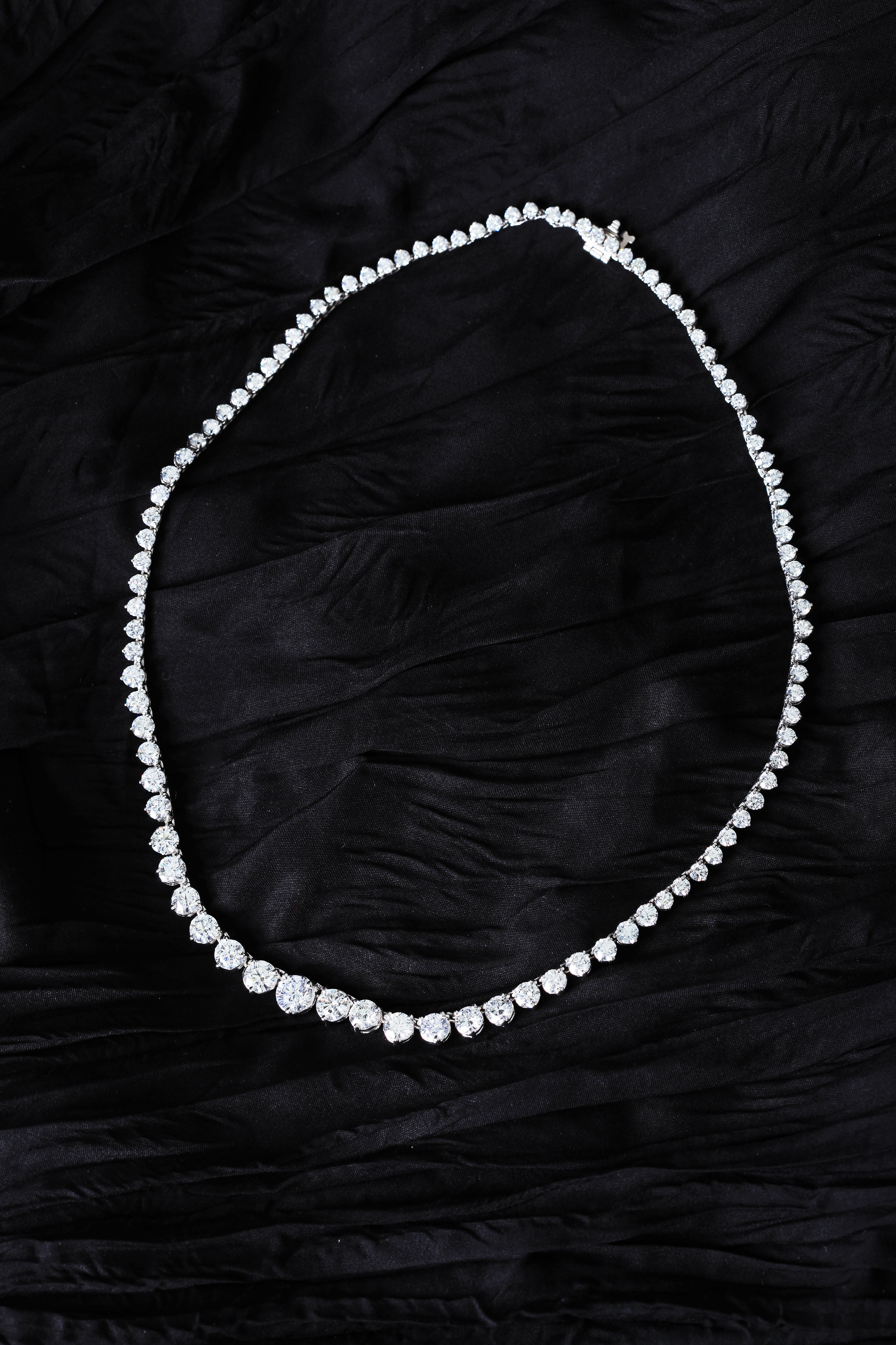 15.23 ct Graduated Diamond Tennis Necklace in 18K White Gold