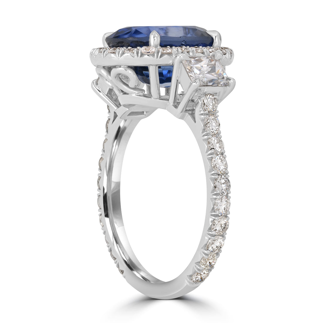 5.92 ct Sapphire & Diamond Ring in 18K White Gold