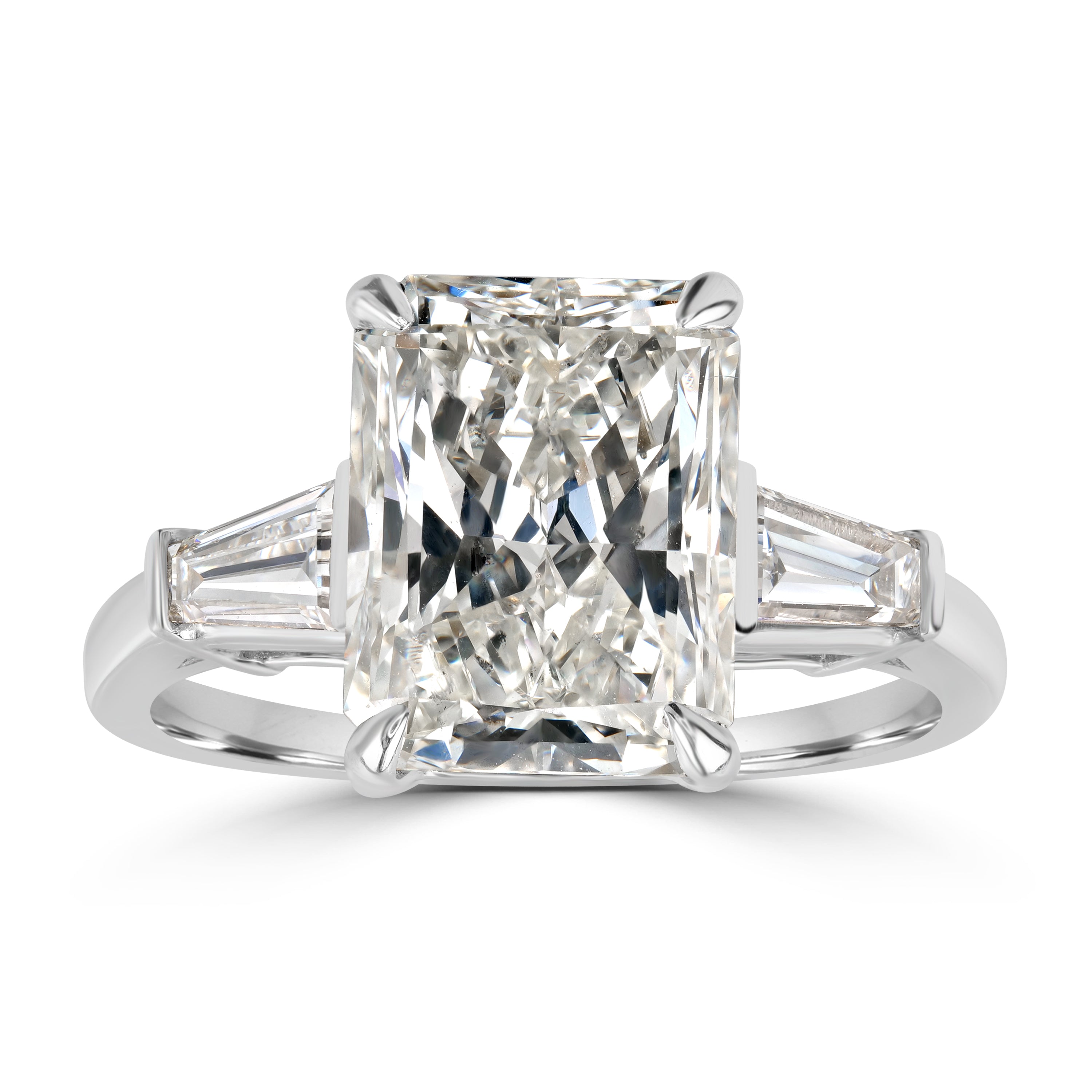 4.42 ctw Solitaire Radiant Diamond Engagement Ring in Platinum - EGL Certified