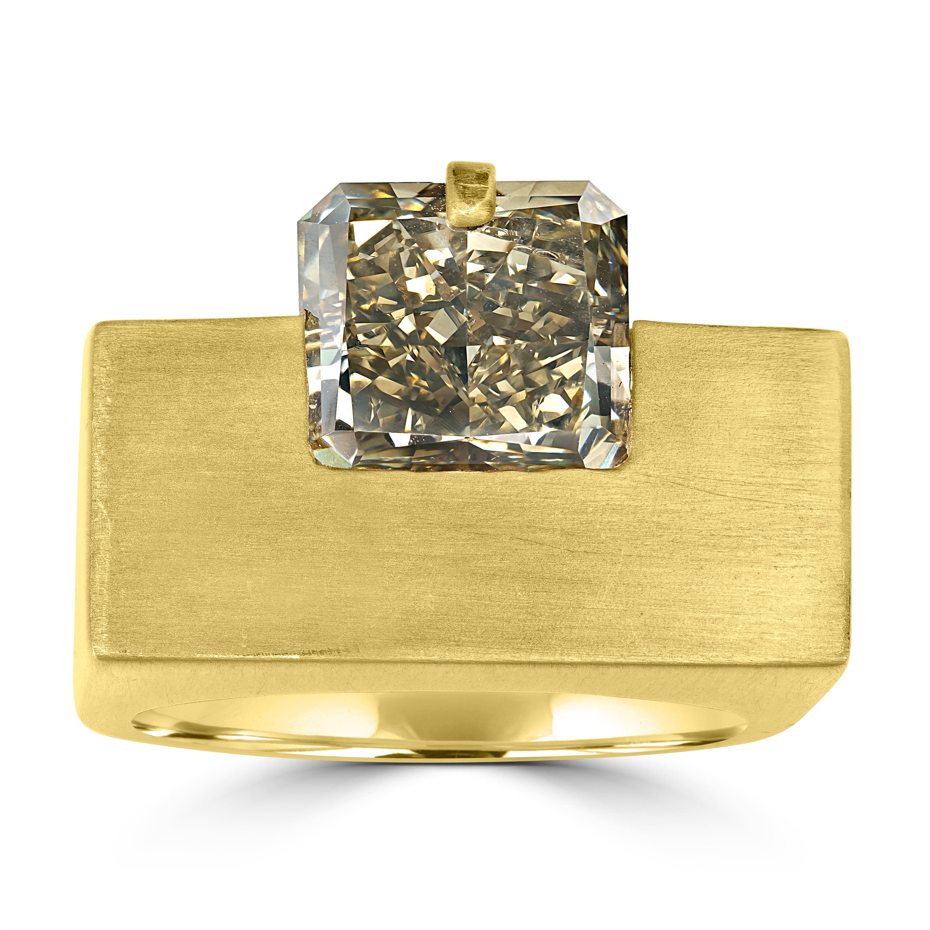 4.02 ct Solitaire Radiant Diamond Ring in 18K Yellow Gold - GIA Certified