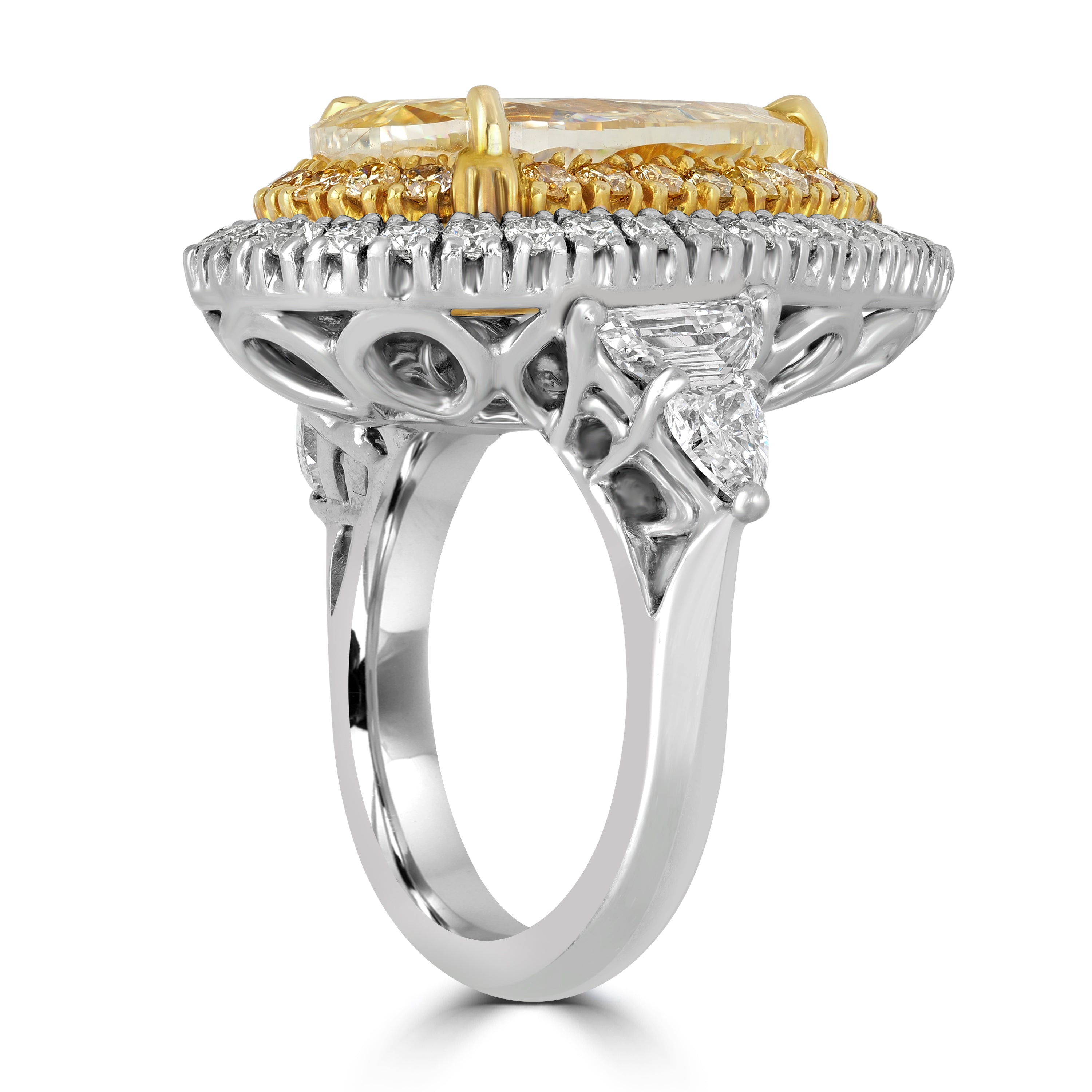 8.85 ct Solitaire Pear Shape Fancy Yellow Diamond Ring - GIA Certified