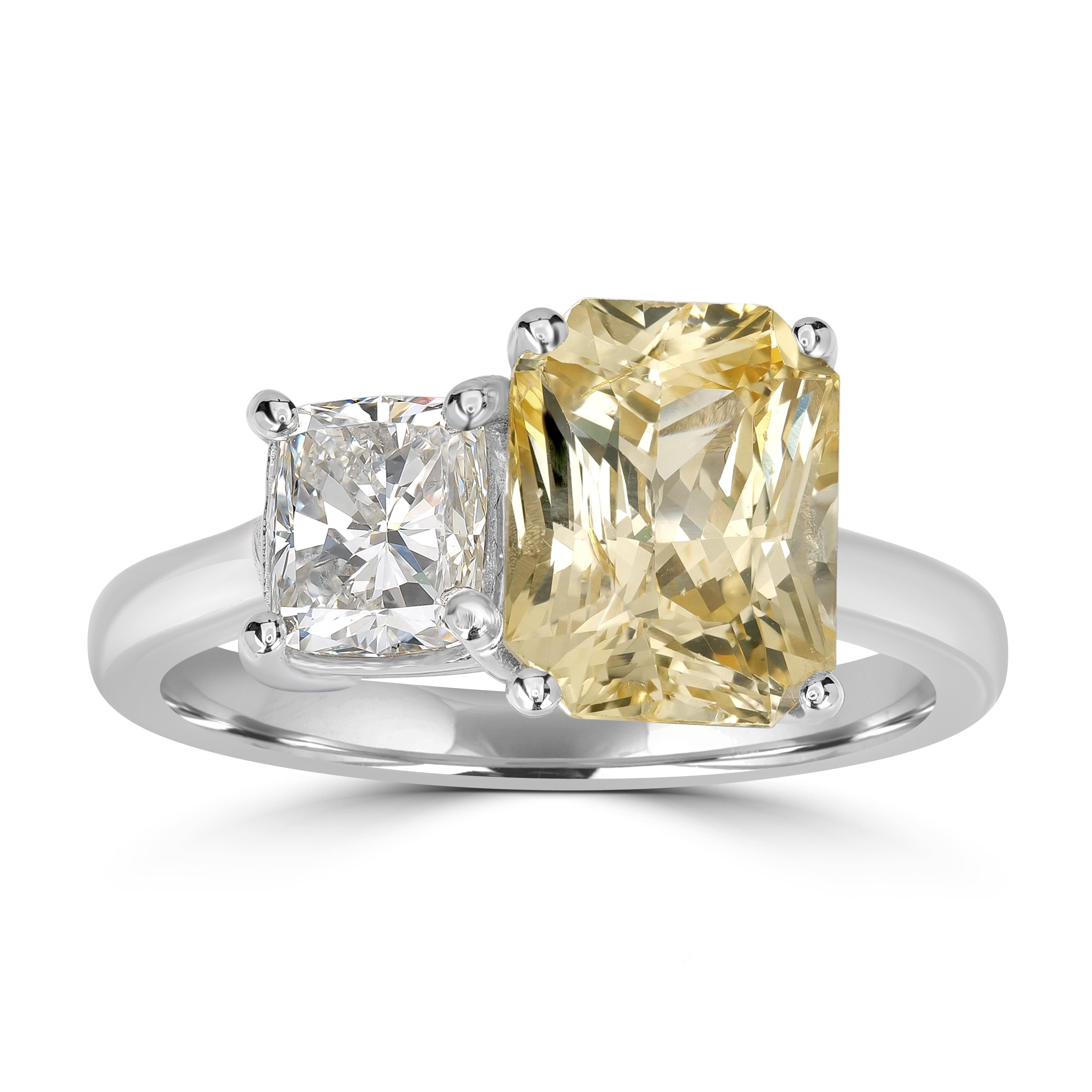 1.11 ct Diamond & 4.03 ct Yellow Sapphire Ring in 18K White Gold - GIA Certified