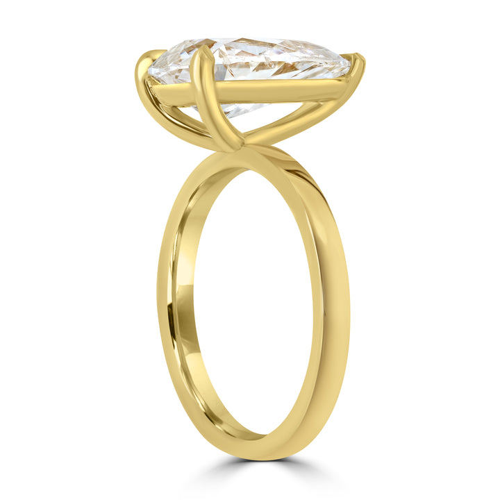 3.60 ct Solitaire Pear Shape Engagement Diamond Ring in 18K Yellow Gold