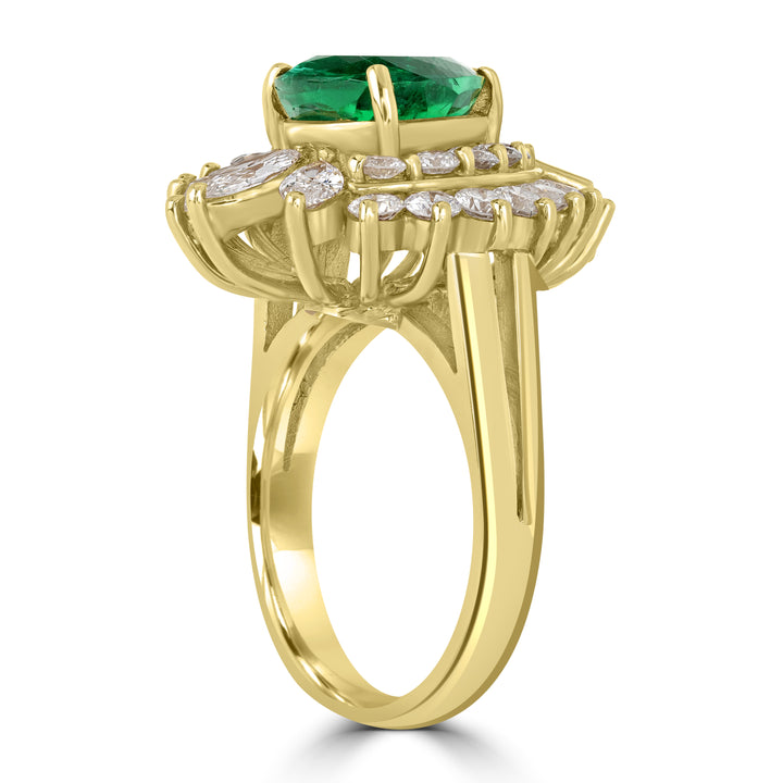 2.00 ct Green Emerald &  Diamond Cluster Ring in 14K Yellow Gold
