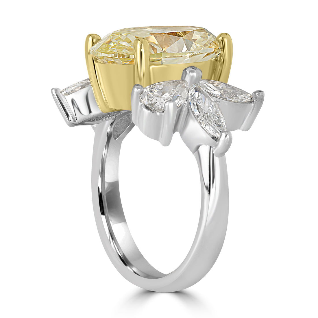 7.02 ct Solitaire Oval Flower Diamond Ring in 18K Yellow Gold and Platinum - GIA Certified