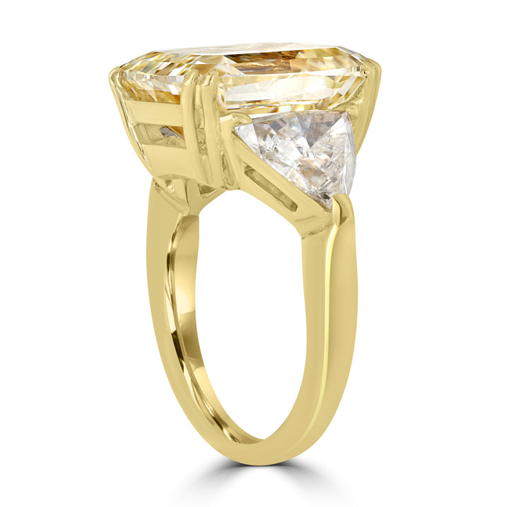14.62 ct Solitaire Cushion Step Cut Diamond Engagement Ring in 18K Yellow Gold - GIA Certified