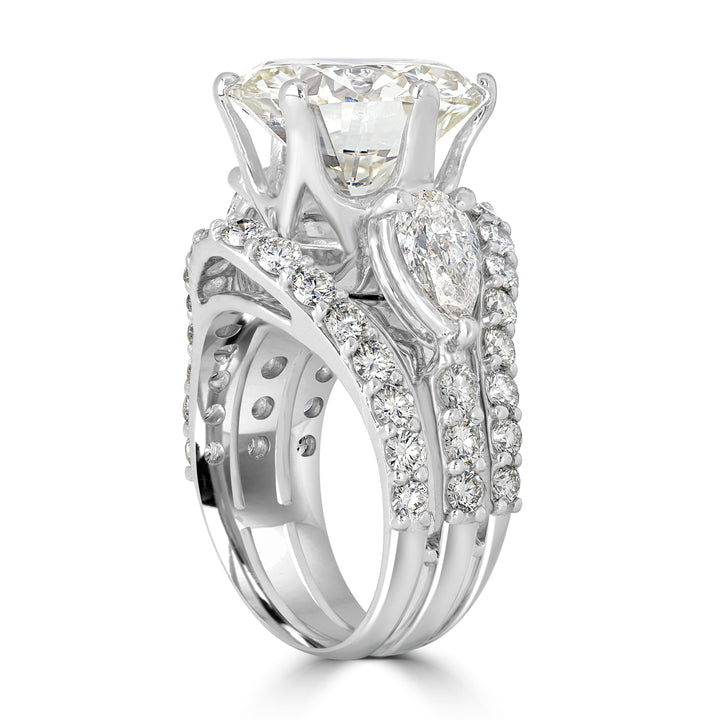 7.03 ct Solitaire Round Diamond Ring in 18K White Gold - GIA Certified