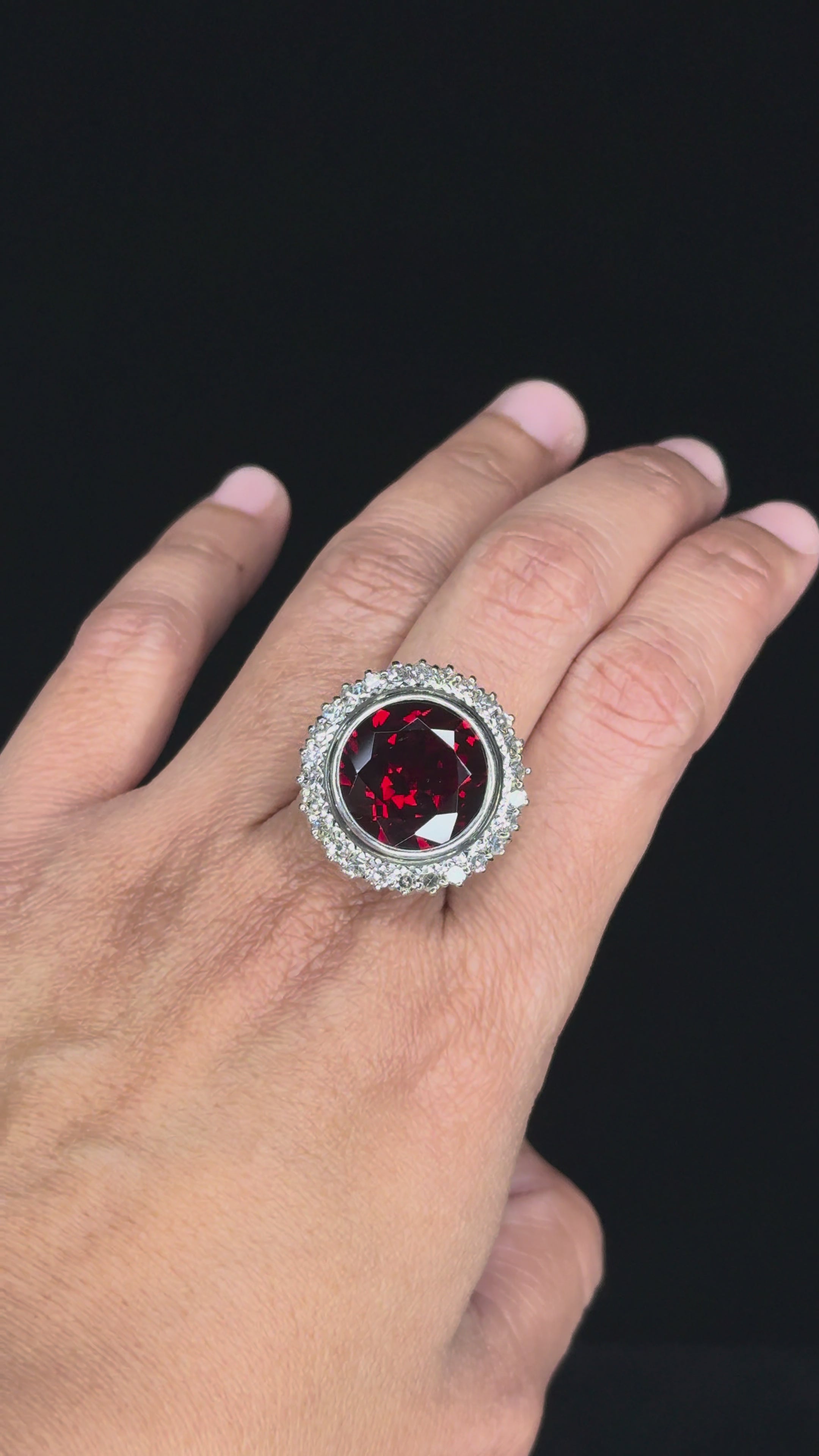 18.00 ct Spessartite Garnet & 1.00 ct Diamond Ring in Platinum