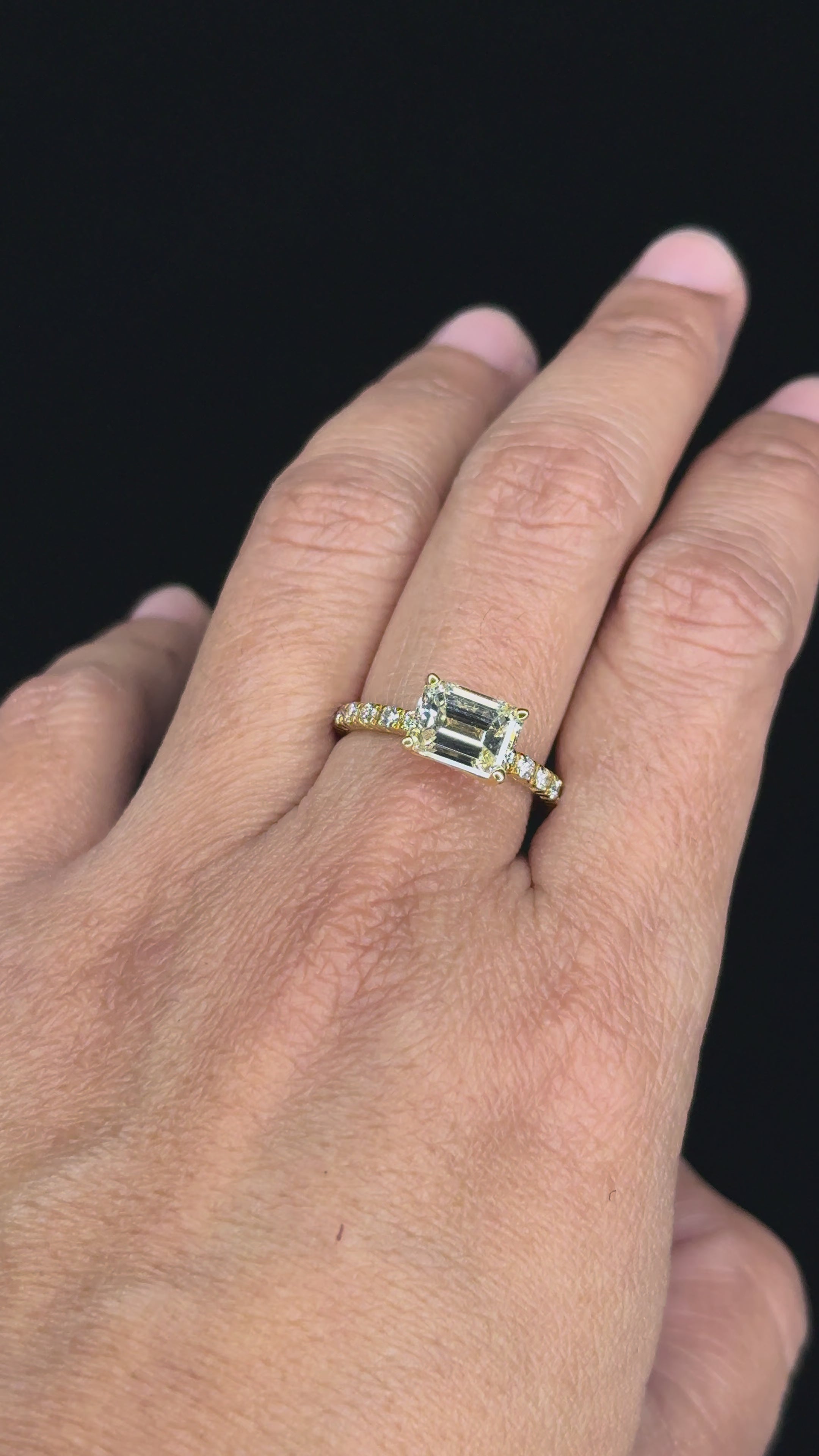 2.71 ctw Solitaire Emerald Cut Diamond Engagement Ring in 18K Yellow Gold -  GIA Certified