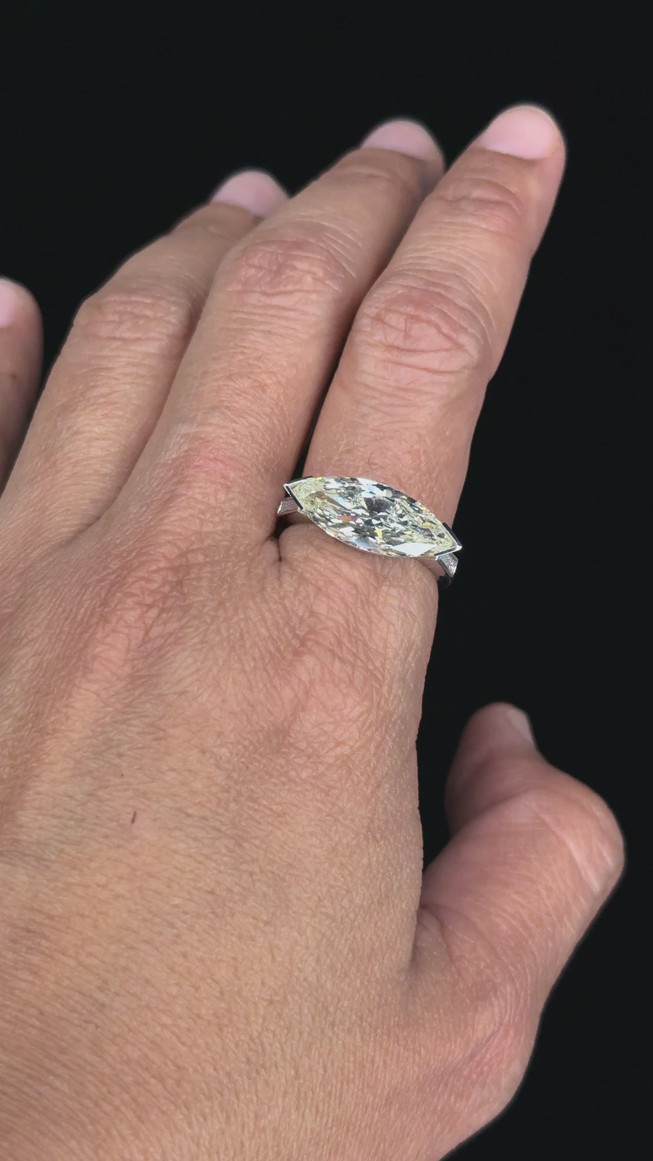 3.93 ct Diamond Ring in 18K White Gold  (3.63 ct Center - GIA Certified)