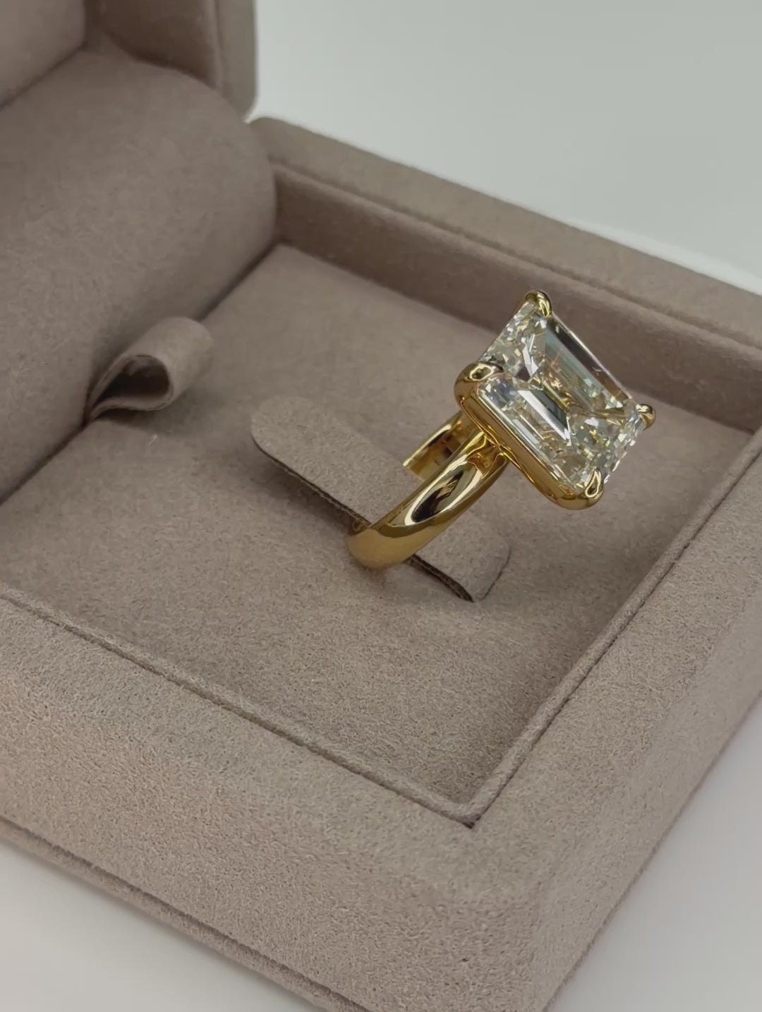 12.05 ct Solitaire Emerald Cut Engagement Ring in 18K Yellow Gold - GIA Certified