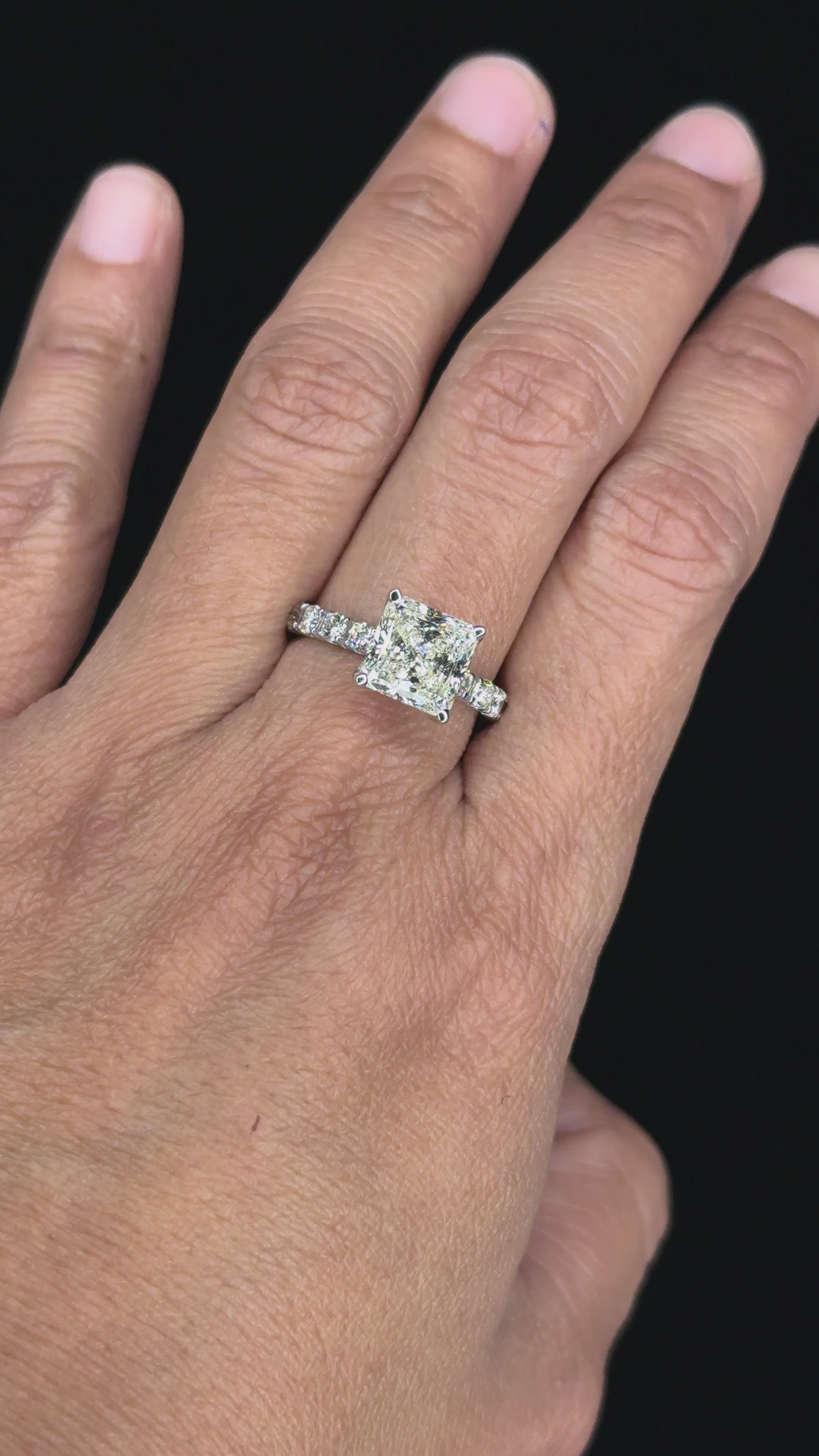 4.18 ctw Solitaire Radiant Cut Diamond Engagement Ring in 18K White Gold -  EGL Certified