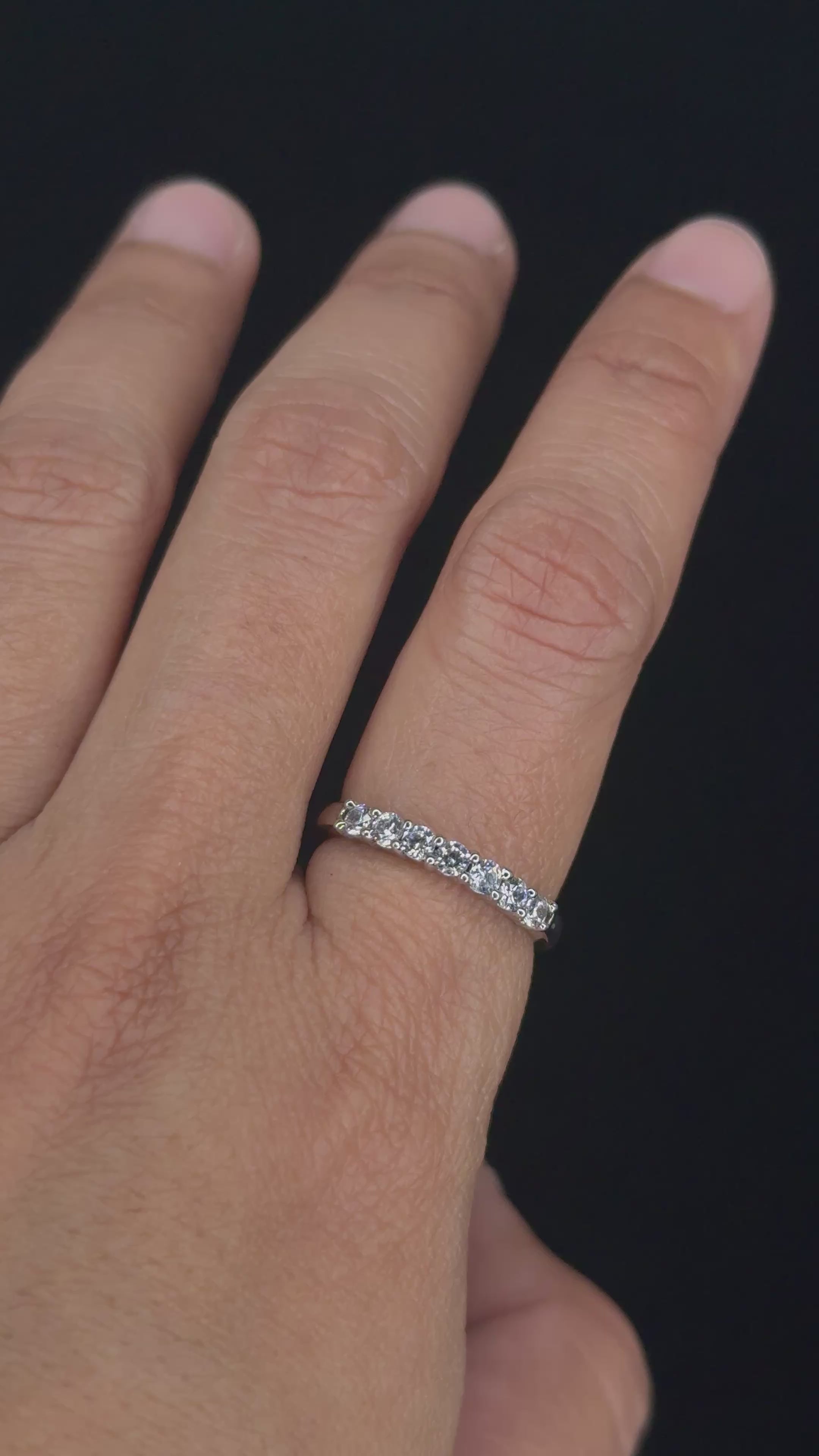 0.50 ct Seven Stone Diamond Band in 14K White Gold